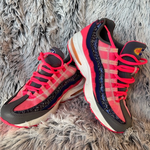 Nike Air Max 95 size 6 youth, grade school - Picture 6 of 6